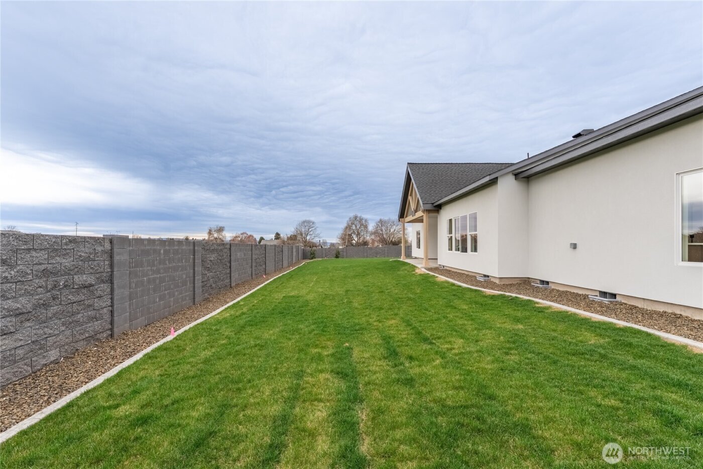 511 SW 12th , College Place, WA 99324