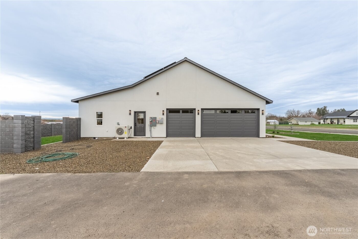 511 SW 12th , College Place, WA 99324