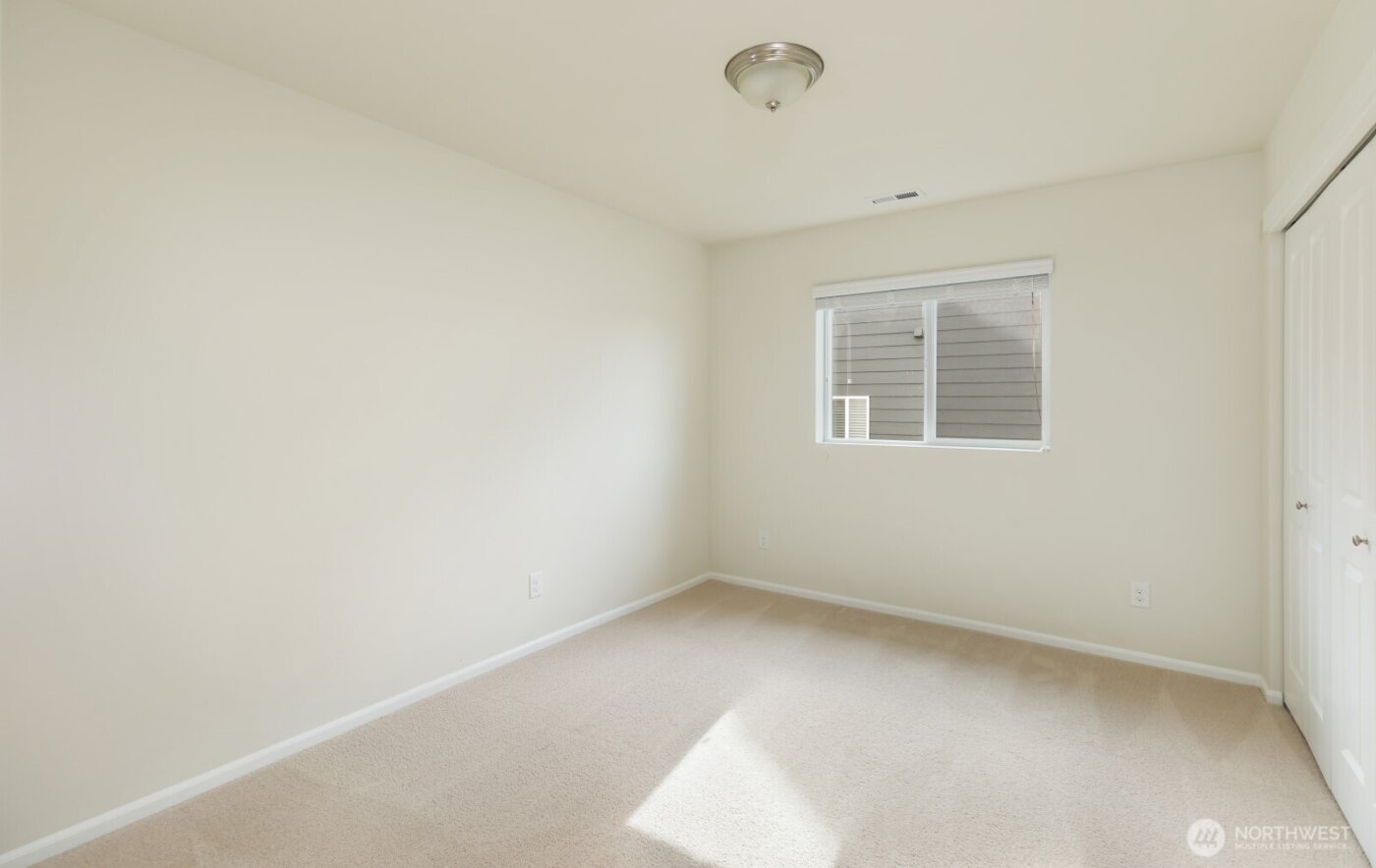 2412 Burlwood Street NE, Lacey, WA 98516