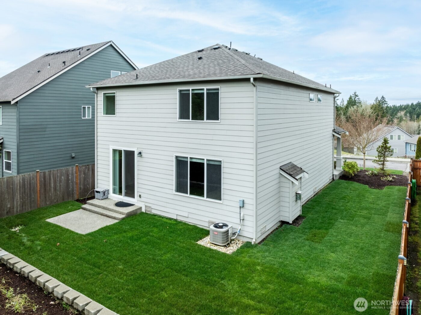 2412 Burlwood Street NE, Lacey, WA 98516