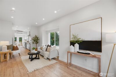 2623 SW Yancy Street , Seattle, WA 98126