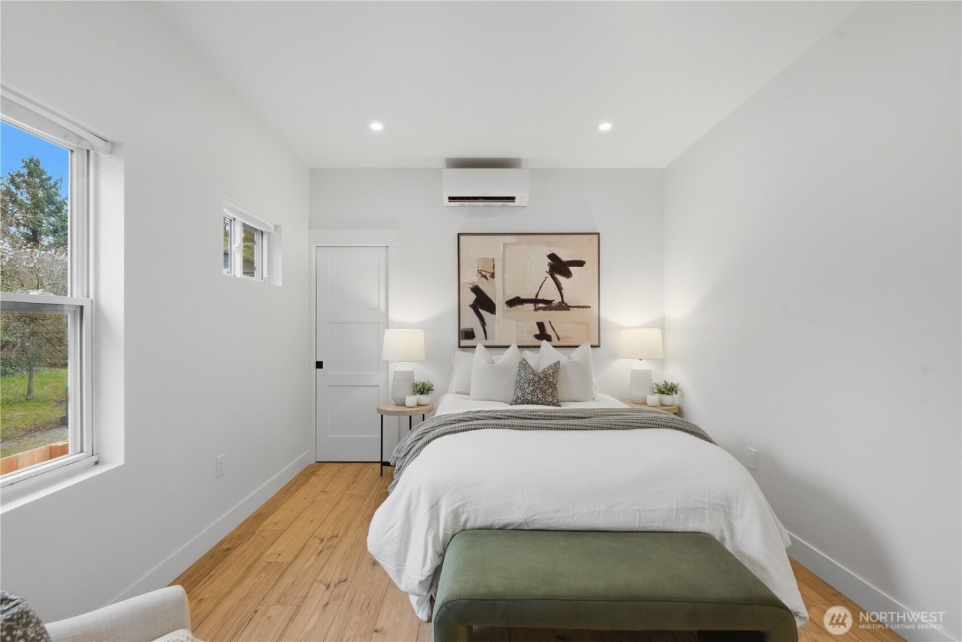 2623 SW Yancy Street , Seattle, WA 98126