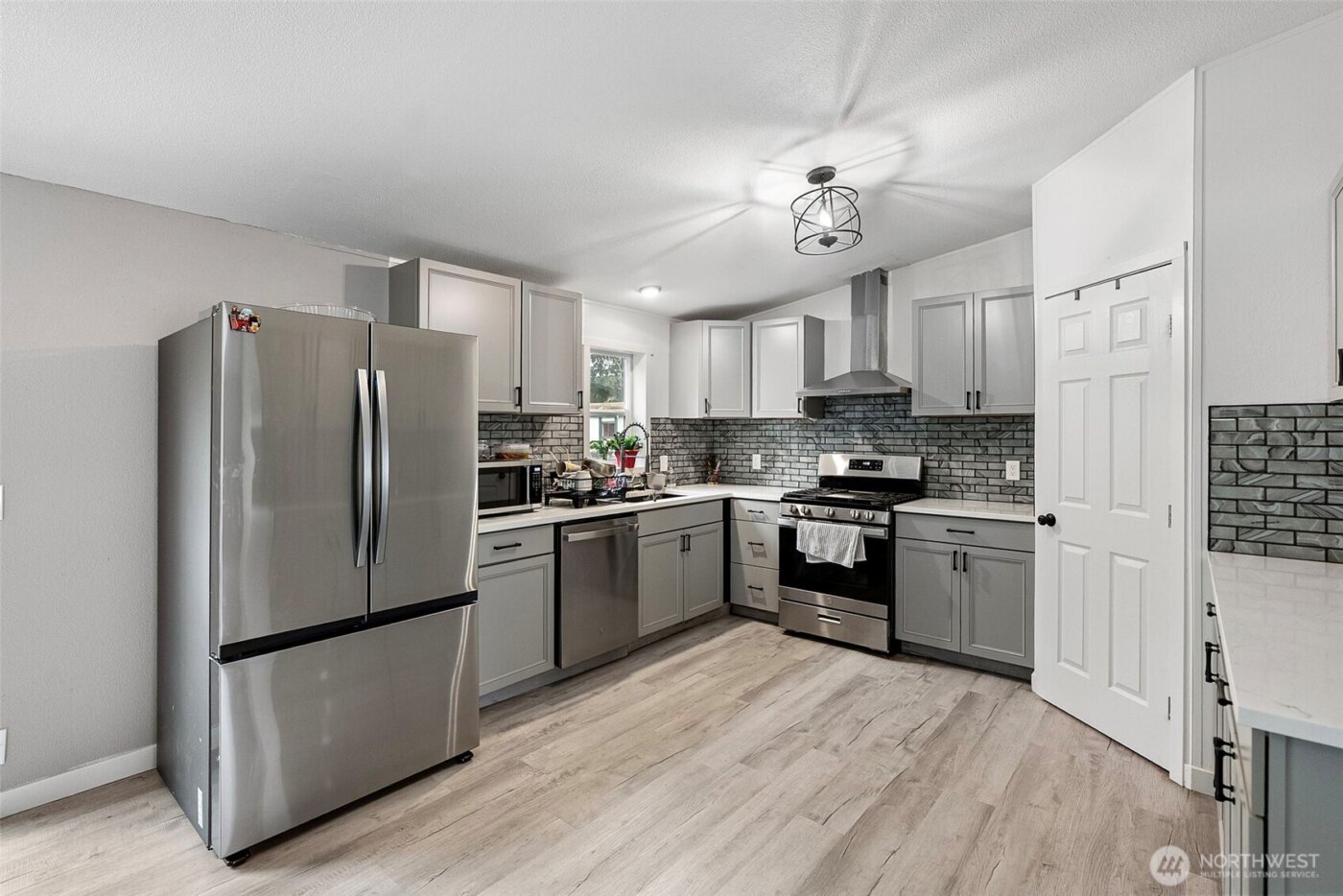 13719 12th Avenue S #12, Tacoma, WA 98444