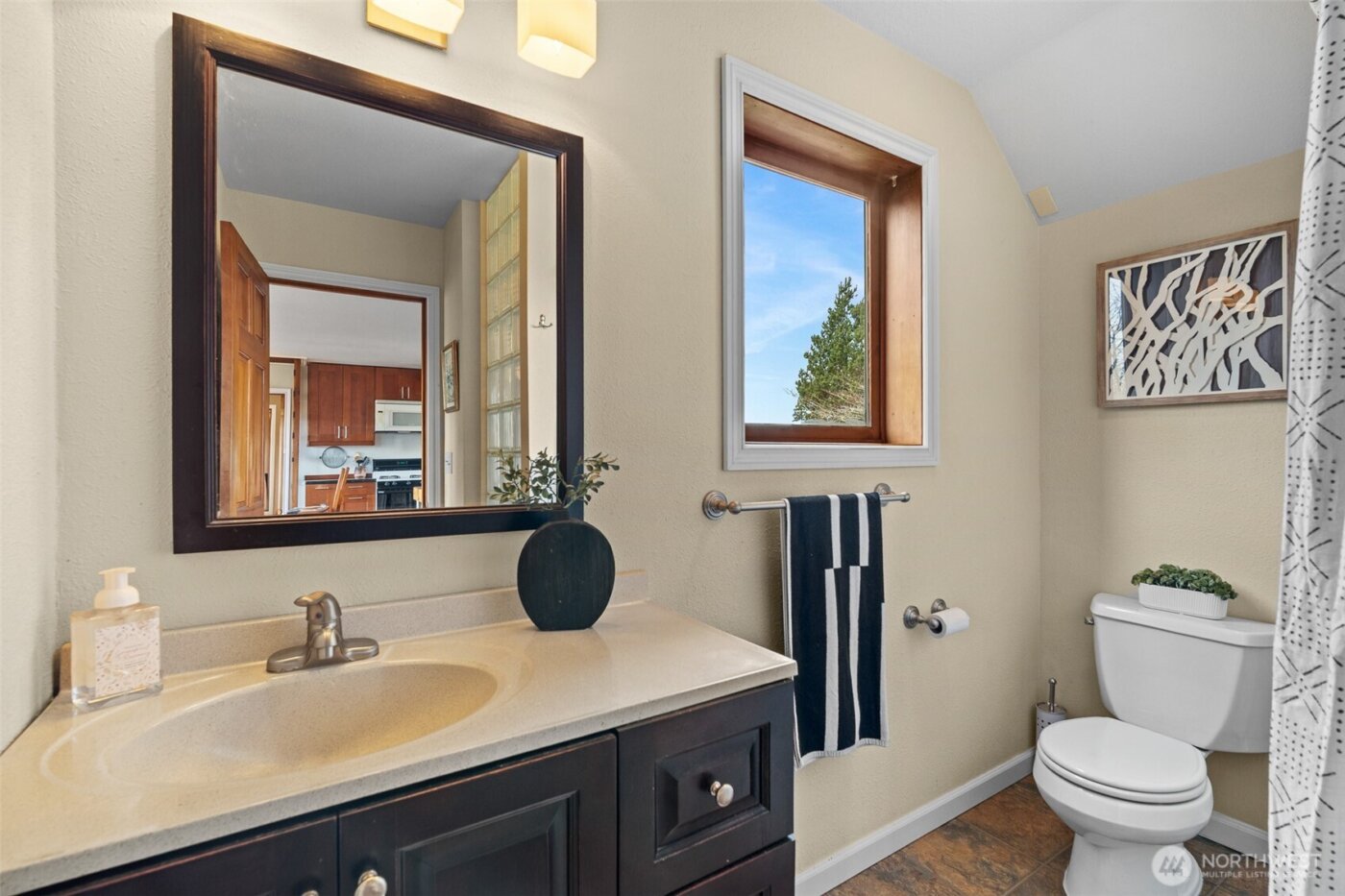 411 E Axton Road , Bellingham, WA 98226