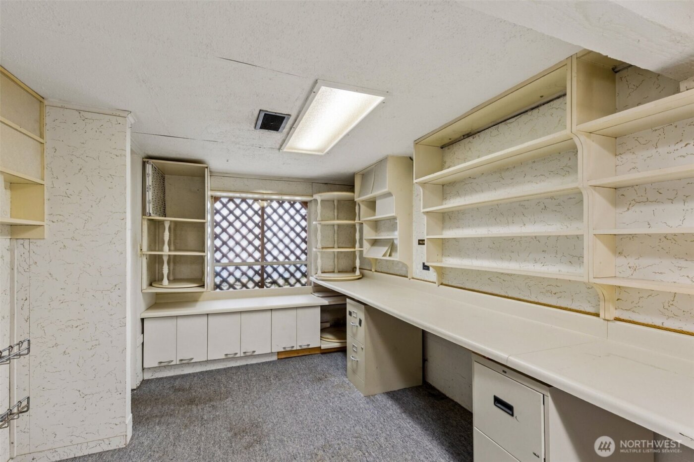 23906 60th Avenue W, Mountlake Terrace, WA 98043