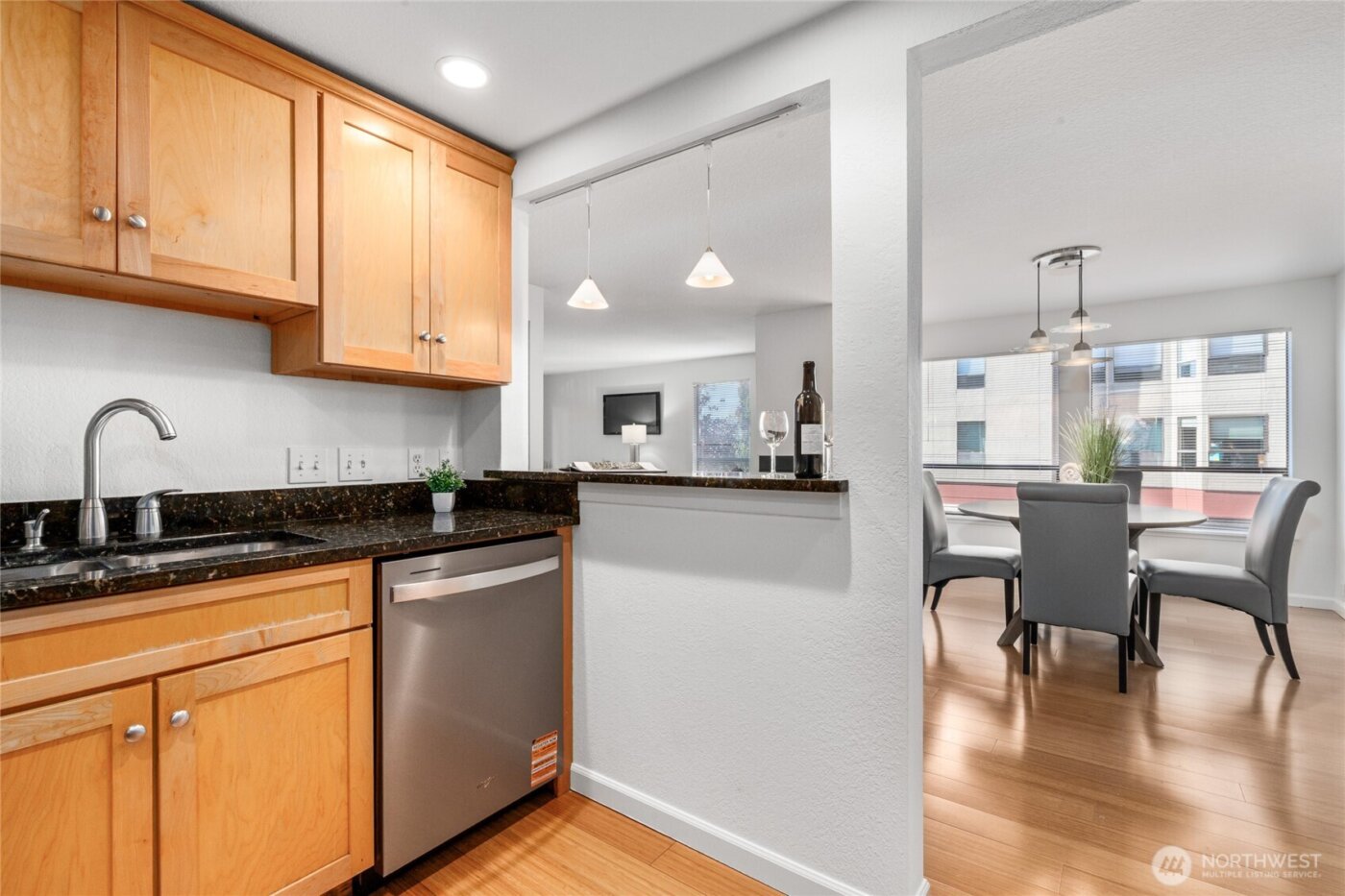 410 W Roy Street #E101, Seattle, WA 98119