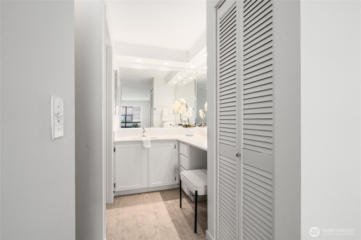 410 W Roy Street #E101, Seattle, WA 98119