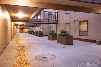 410 W Roy Street #E101, Seattle, WA 98119 - Photo 30