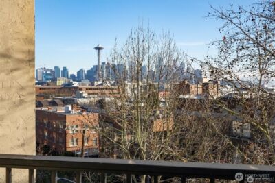 410 W Roy Street #E101, Seattle, WA 98119 - Photo 8