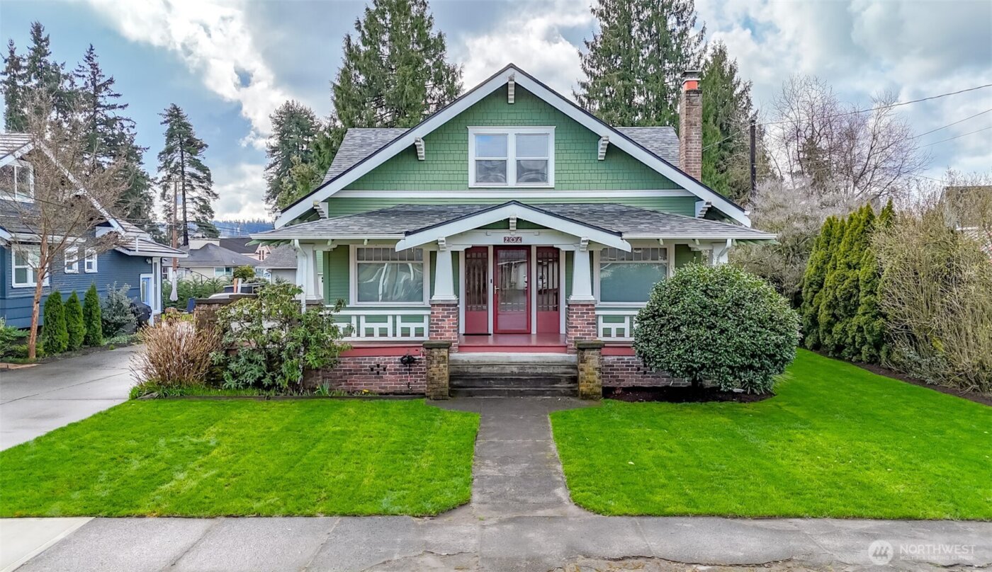 206 5th Avenue NW, Puyallup, WA 98371