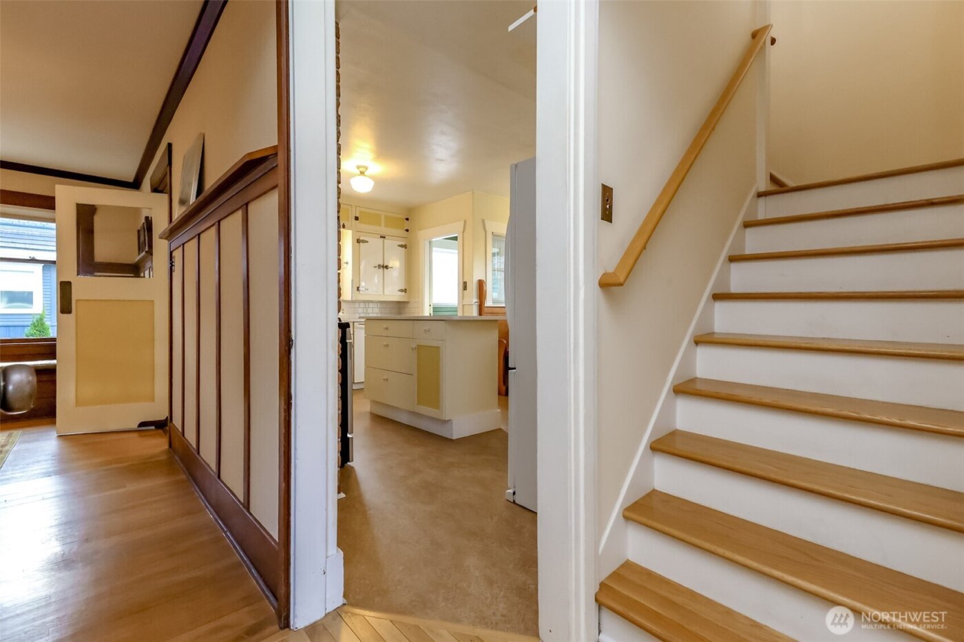 206 5th Avenue NW, Puyallup, WA 98371