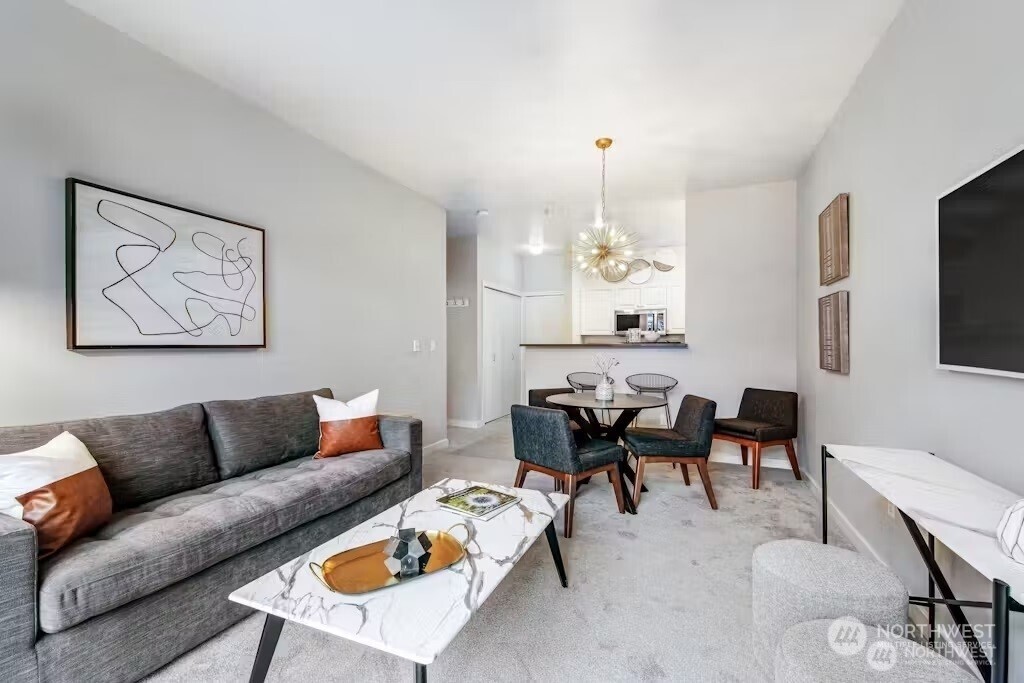 2414 1st Avenue #703, Seattle, WA 98121