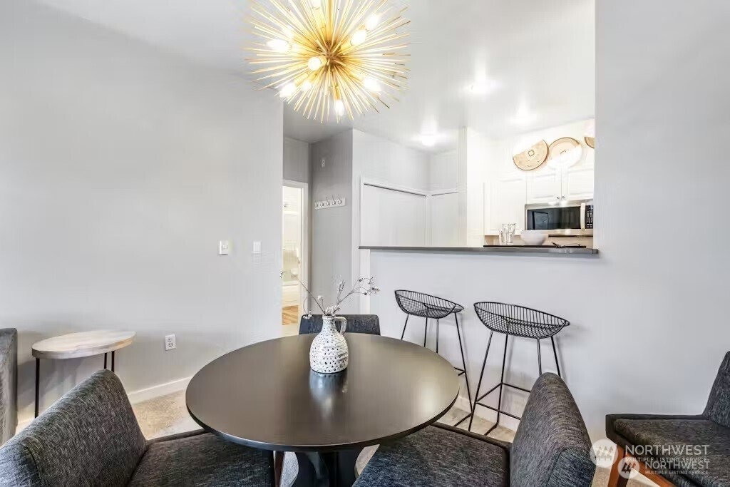 2414 1st Avenue #703, Seattle, WA 98121