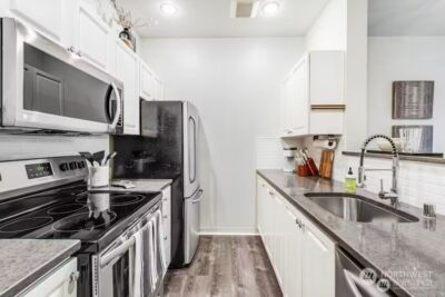 2414 1st Avenue #703, Seattle, WA 98121 - Photo 9