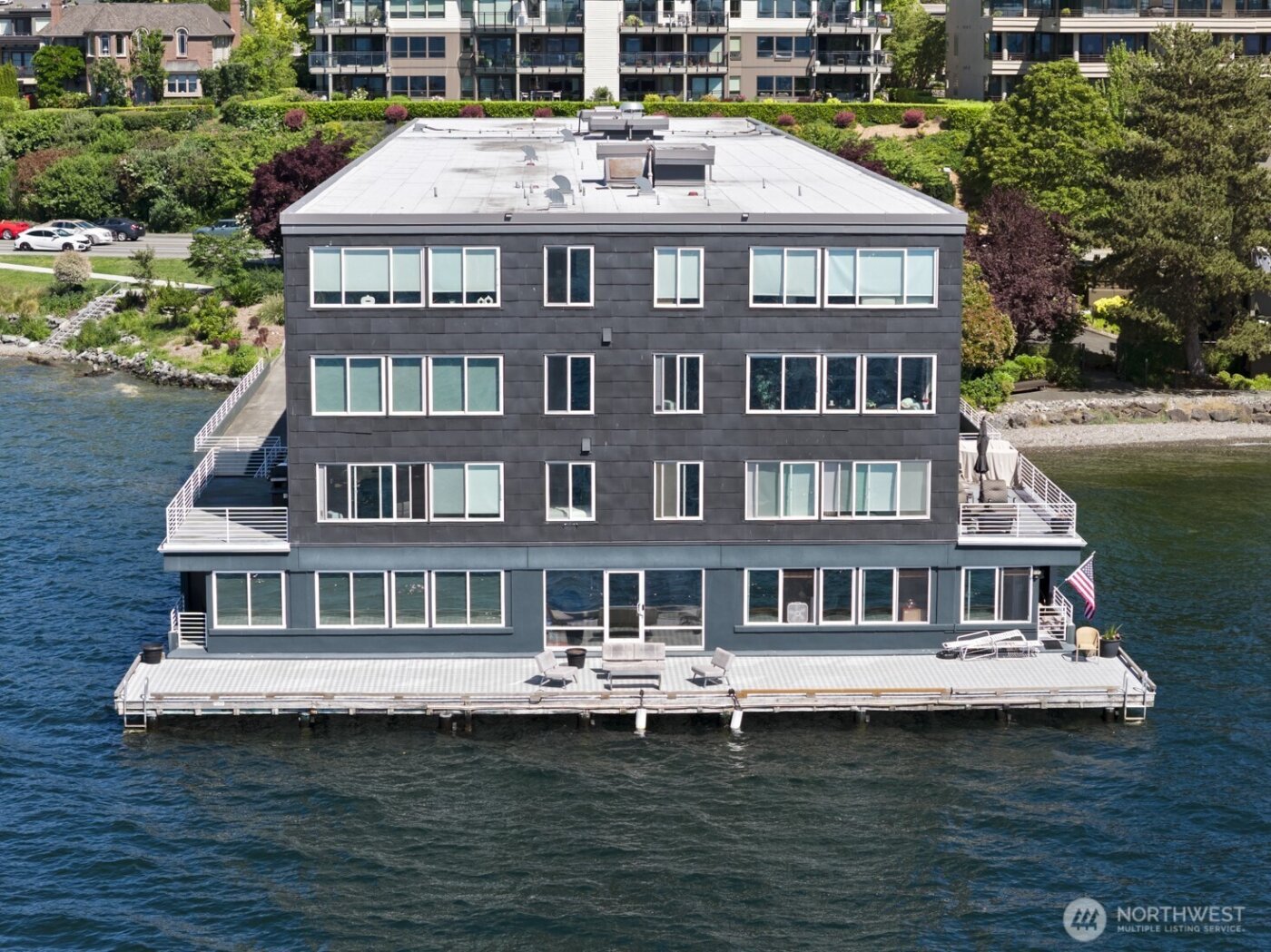 733 Lake Street S #301, Kirkland, WA 98033