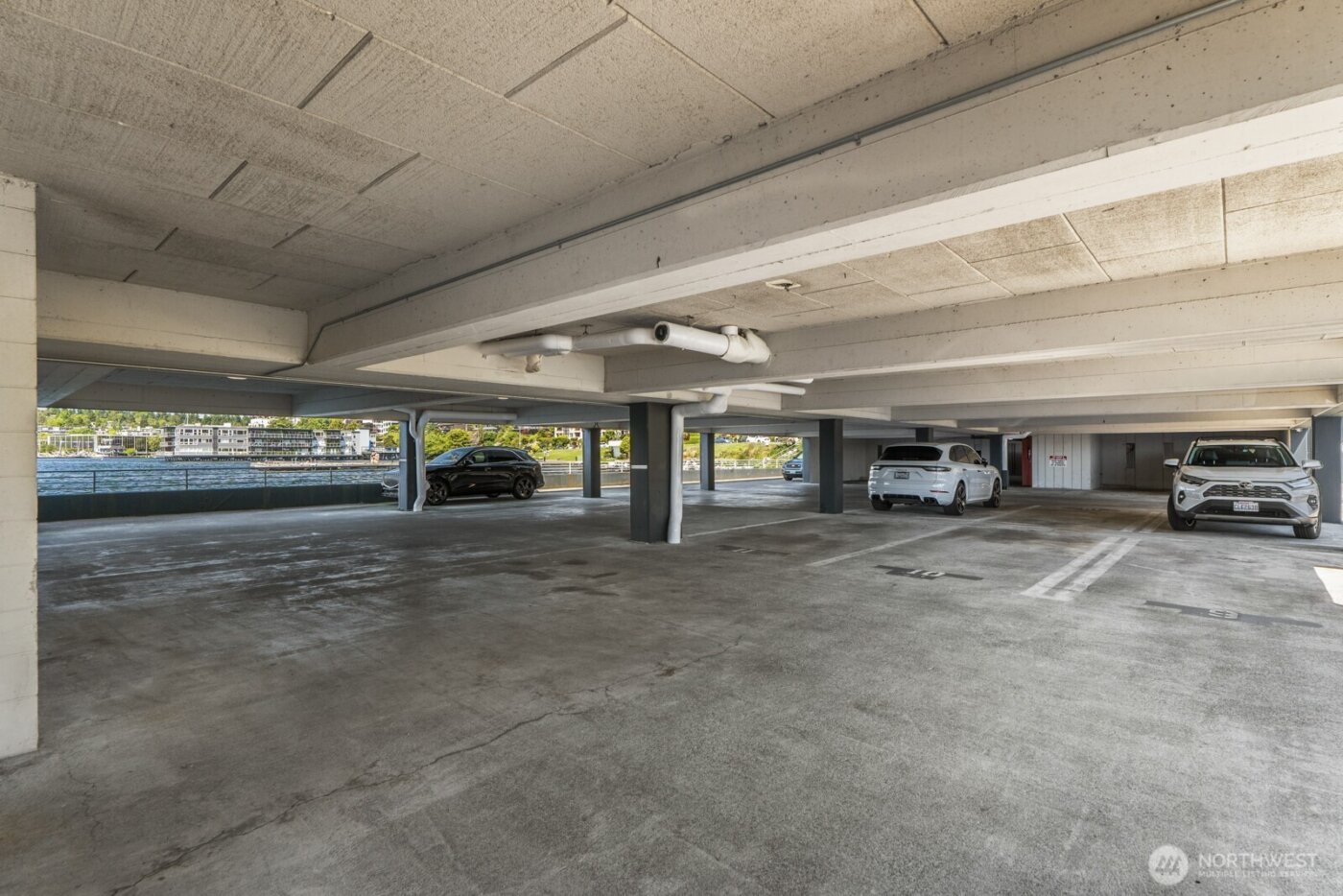 733 Lake Street S #301, Kirkland, WA 98033