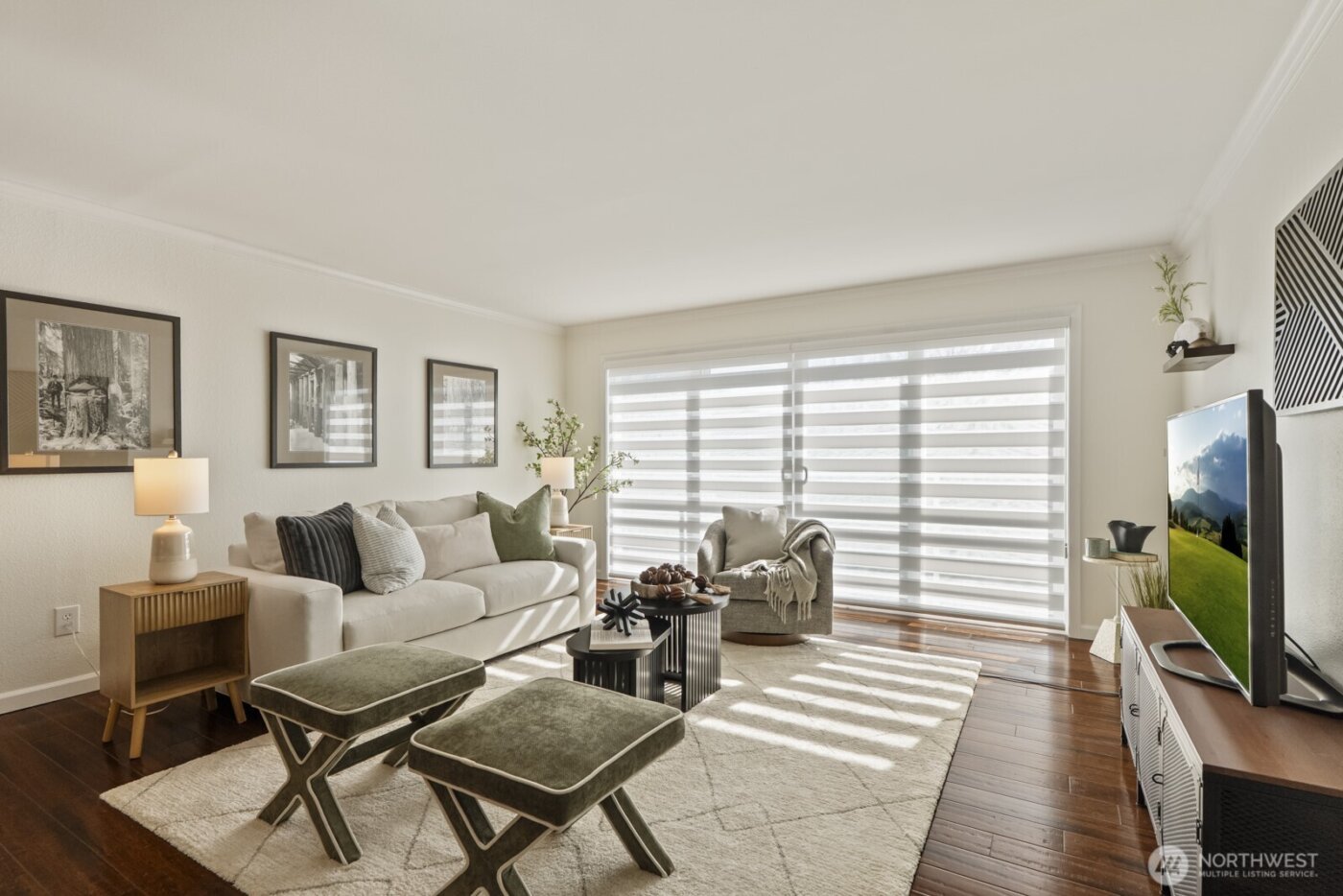 733 Lake Street S #301, Kirkland, WA 98033