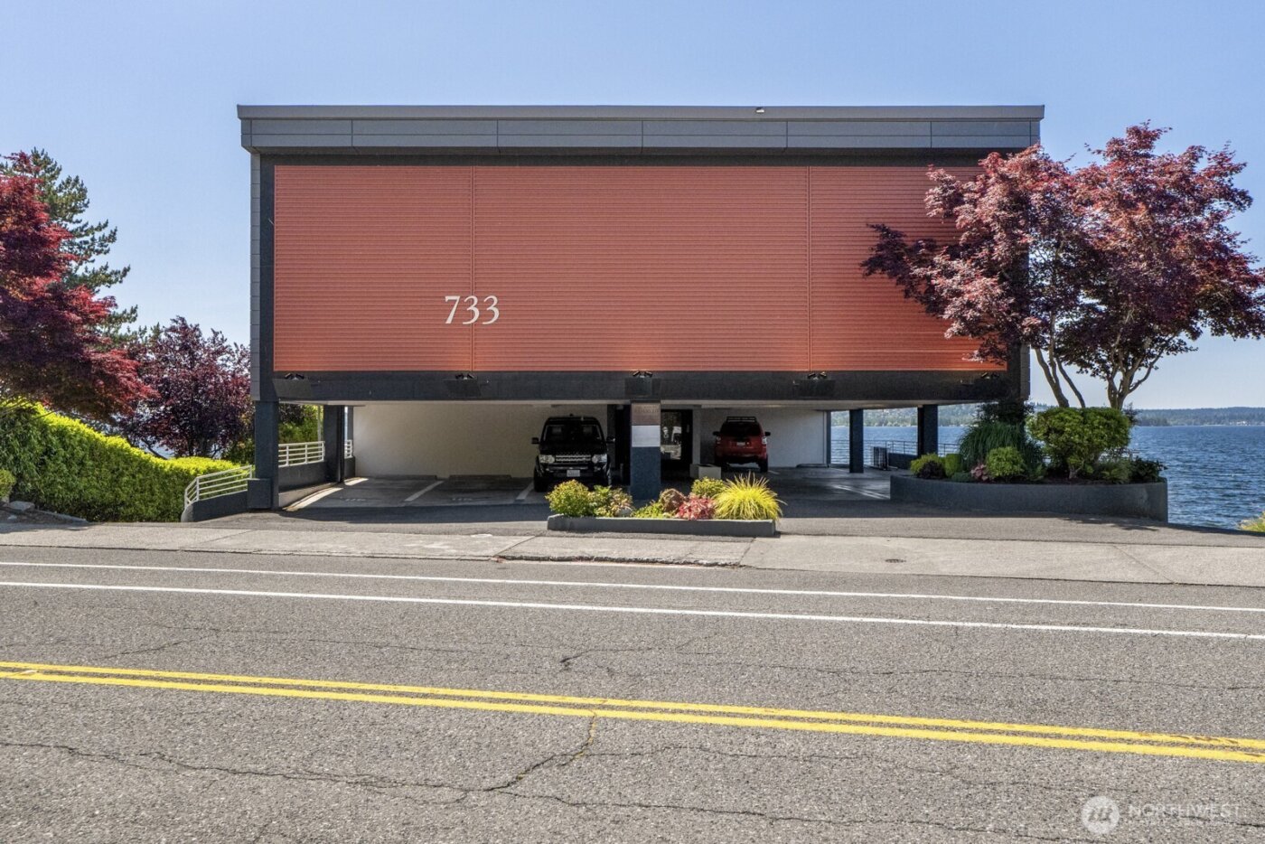 733 Lake Street S #301, Kirkland, WA 98033