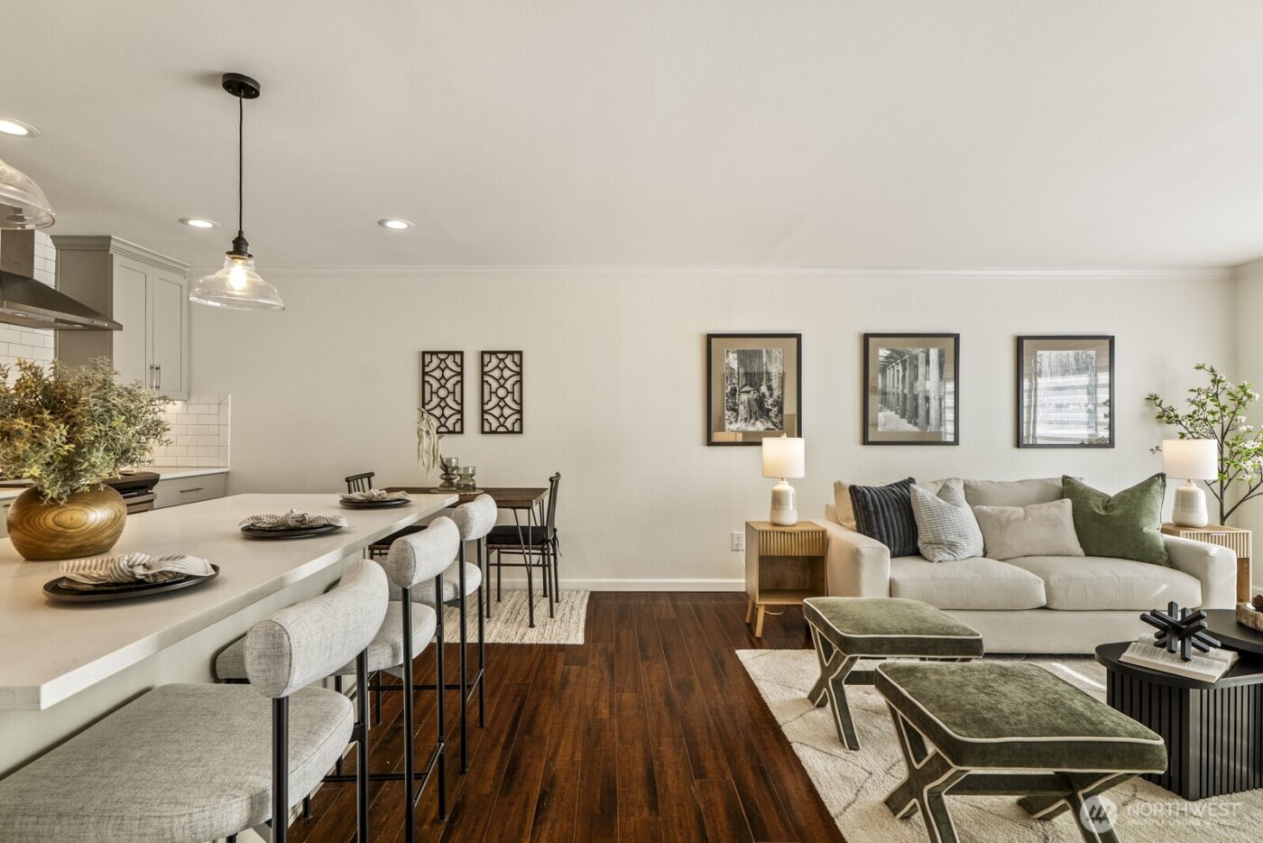 733 Lake Street S #301, Kirkland, WA 98033