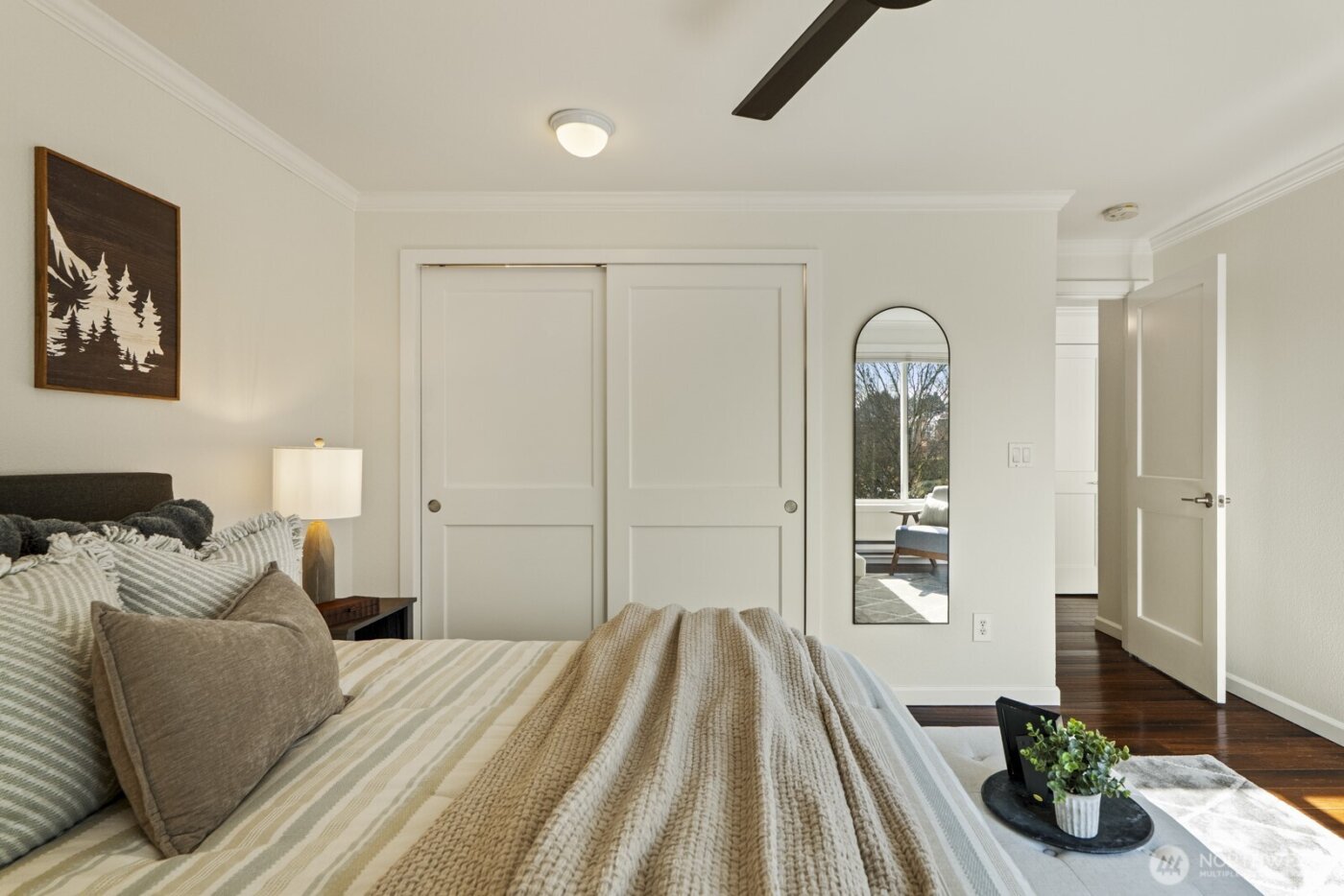 733 Lake Street S #301, Kirkland, WA 98033