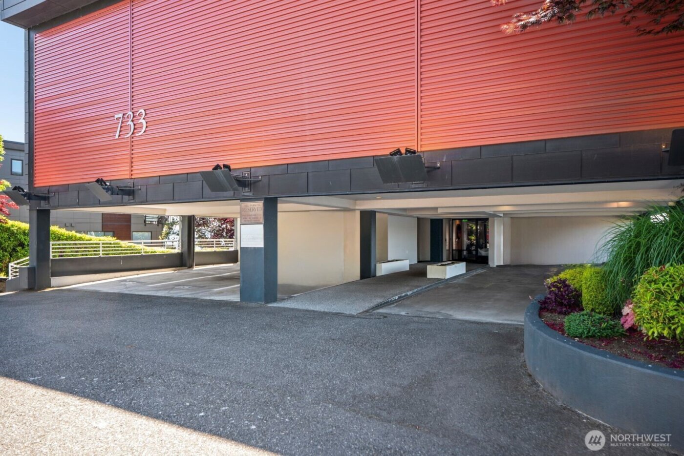 733 Lake Street S #301, Kirkland, WA 98033