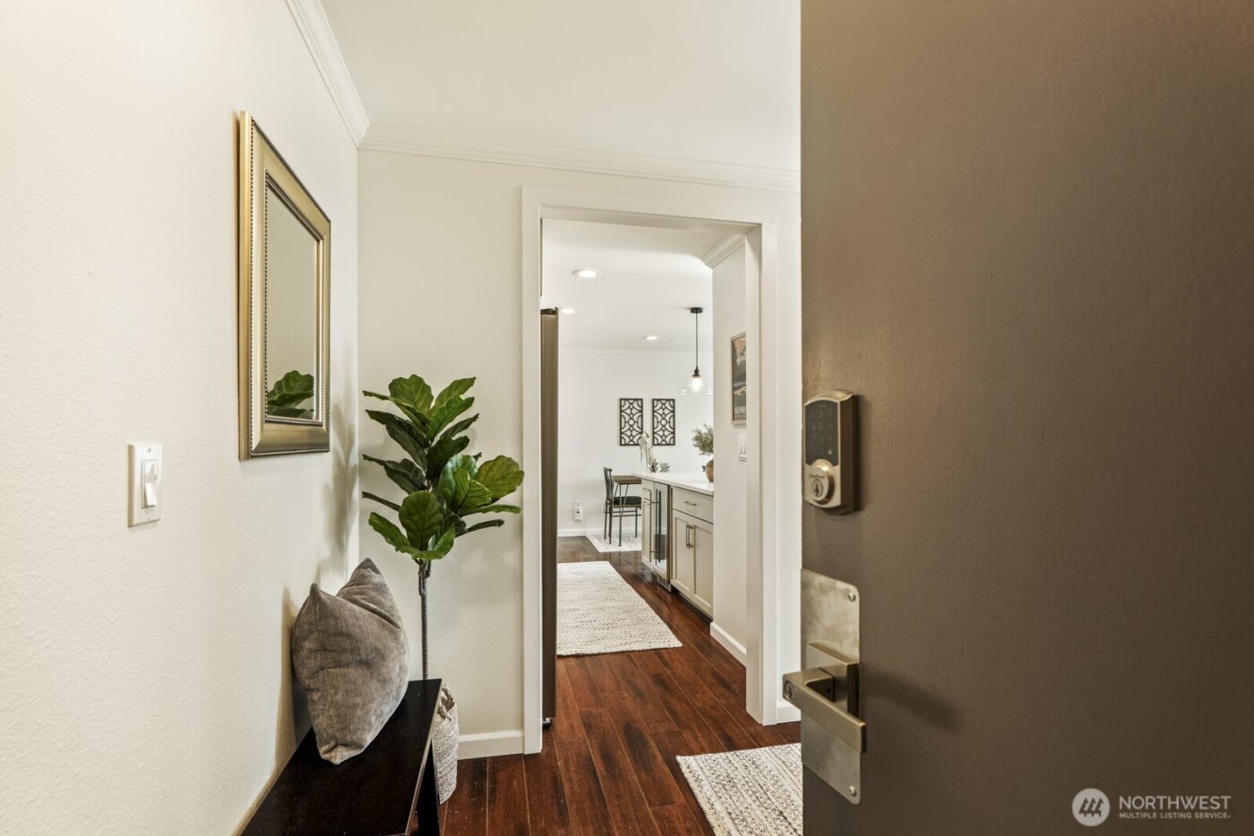 733 Lake Street S #301, Kirkland, WA 98033