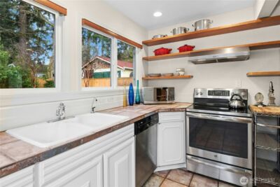 14051 1st Avenue NW, Seattle, WA 98177 - Photo 11