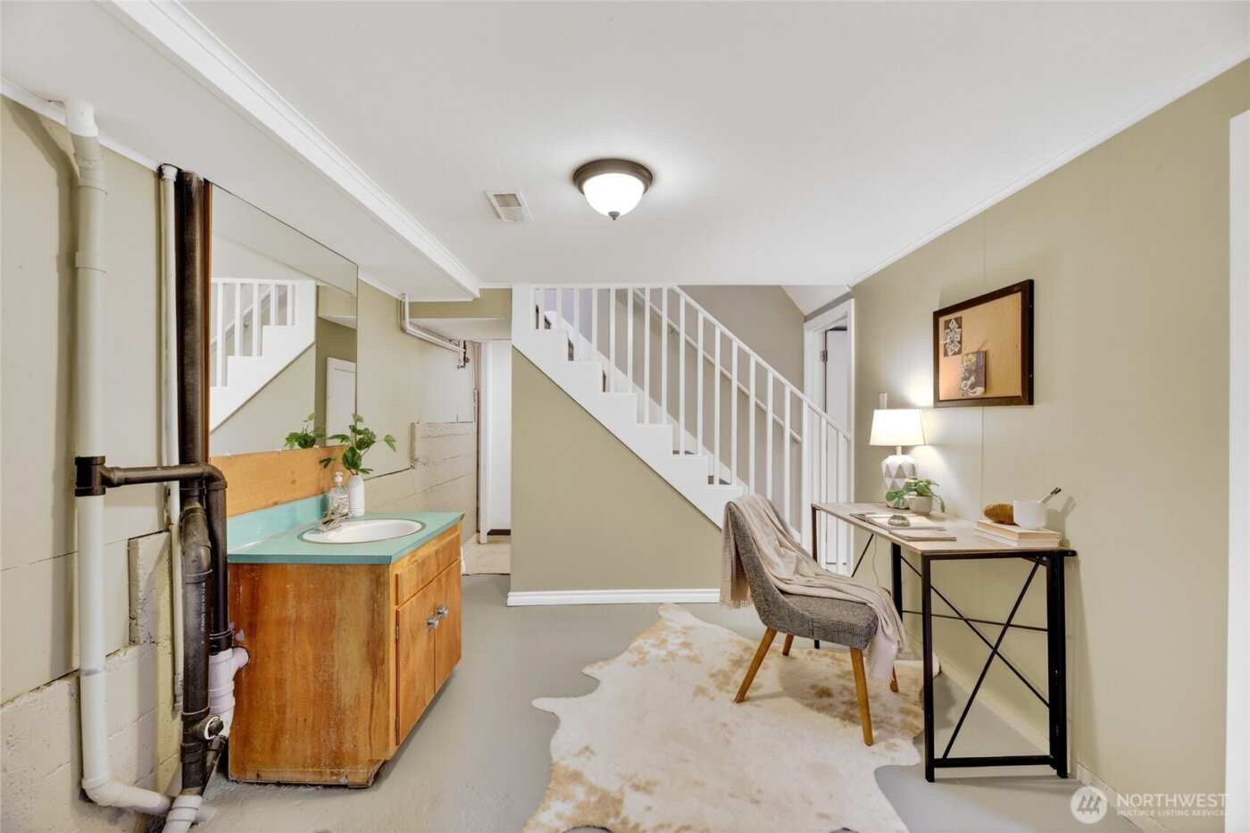 9047 37th Avenue SW, Seattle, WA 98126