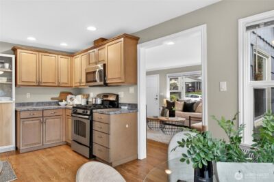 9047 37th Avenue SW, Seattle, WA 98126 - Photo 6