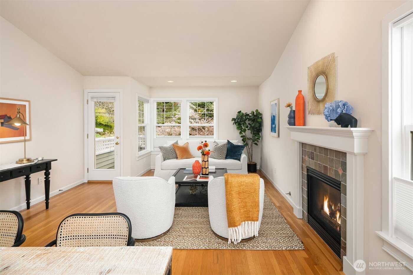 6557 6th Avenue NW, Seattle, WA 98117