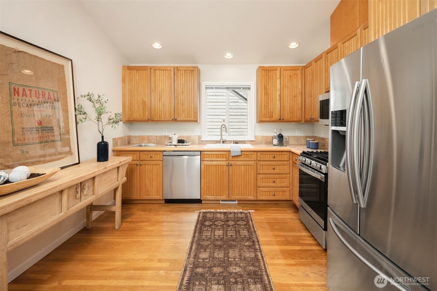 6557 6th Avenue NW, Seattle, WA 98117