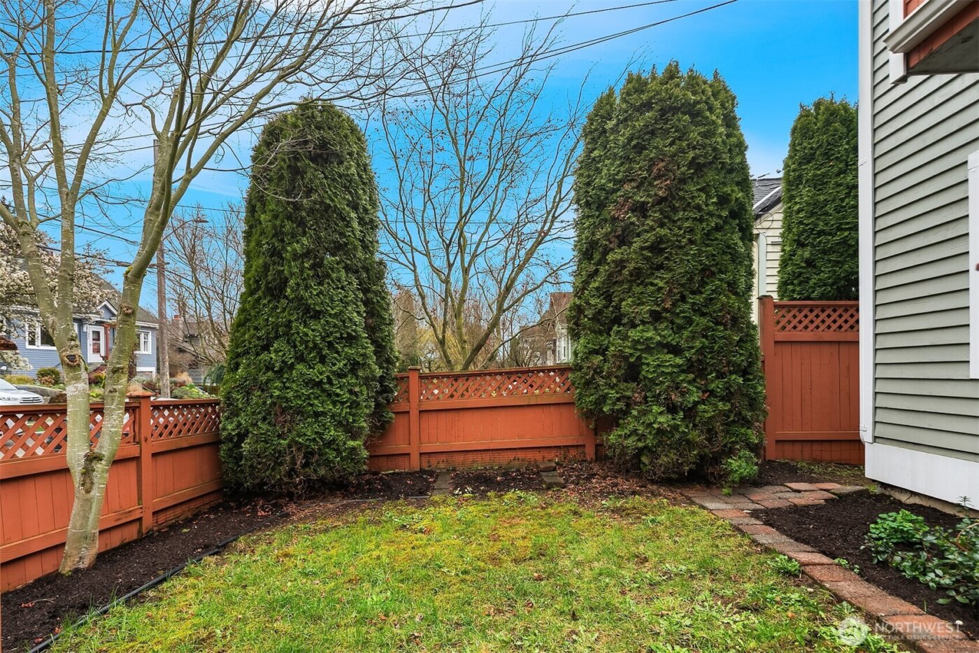 6557 6th Avenue NW, Seattle, WA 98117