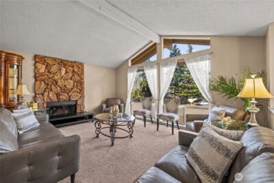 1601 Olympia Avenue SE, Renton, WA 98058-4750 - Photo 3