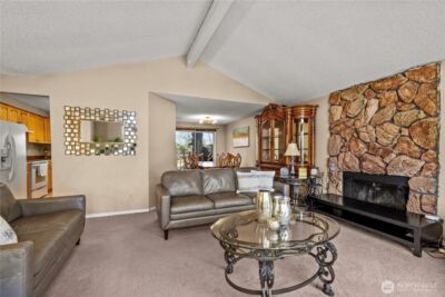1601 Olympia Avenue SE, Renton, WA 98058-4750 - Photo 4