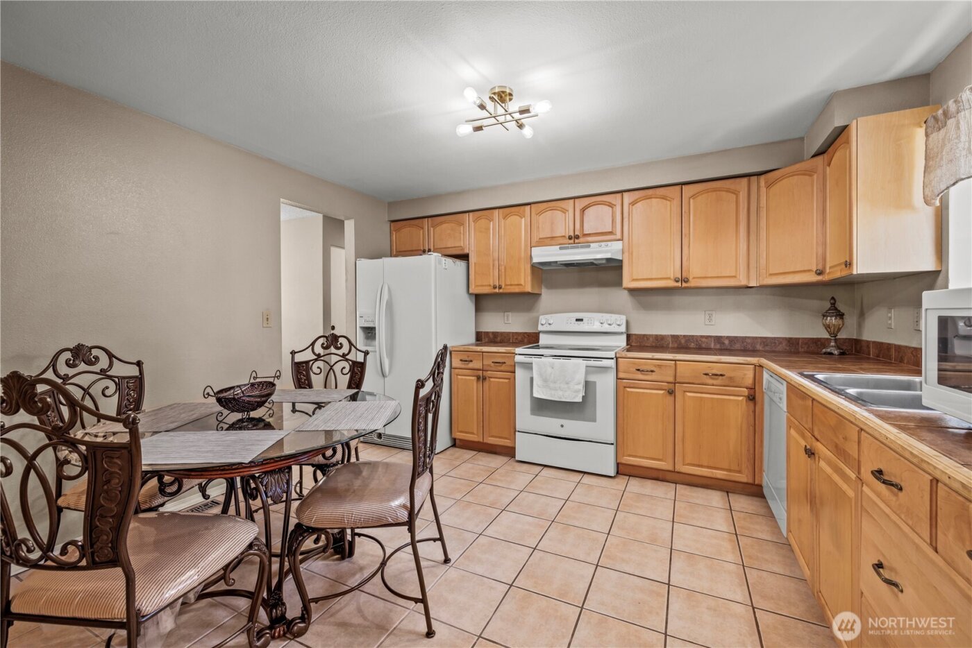 1601 Olympia Avenue SE, Renton, WA 98058-4750