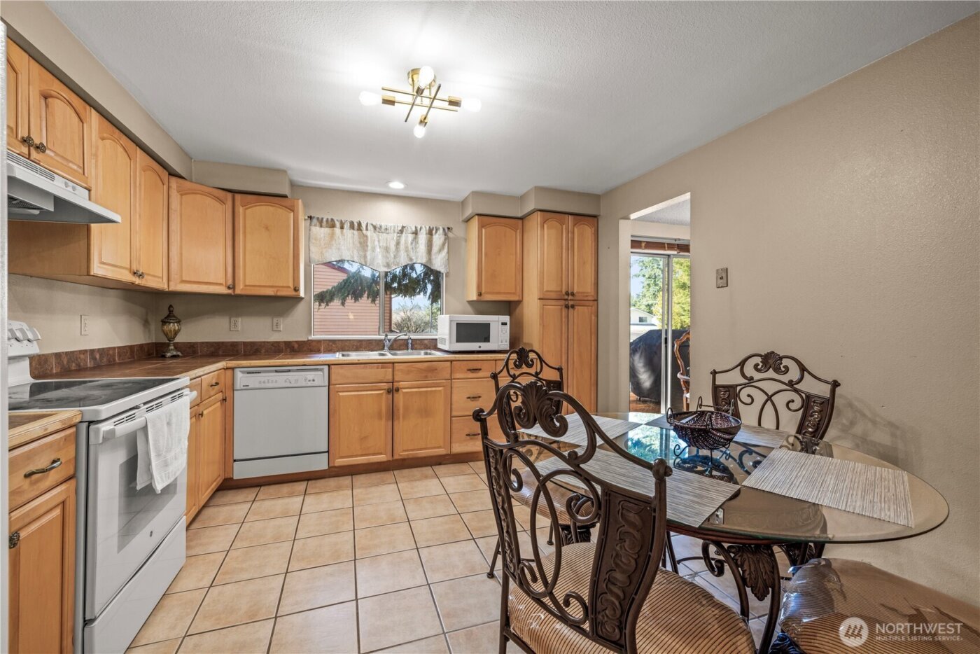 1601 Olympia Avenue SE, Renton, WA 98058-4750