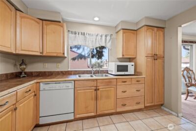 1601 Olympia Avenue SE, Renton, WA 98058-4750 - Photo 8