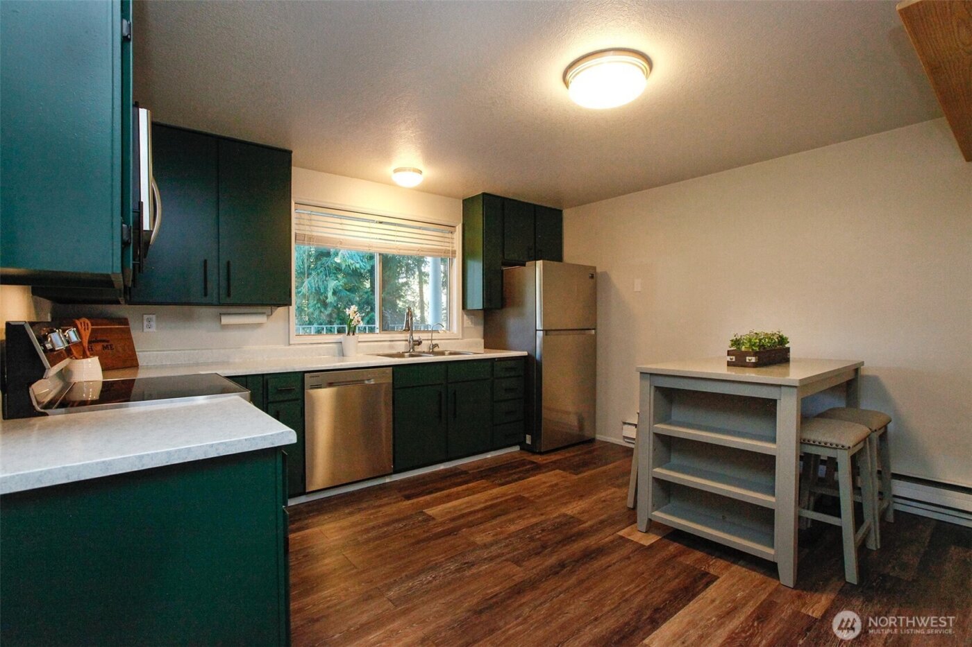 110 SW 325th Place , Federal Way, WA 98003