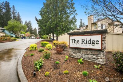 24320 SE 42nd Street , Sammamish, WA 98029-7552 - Photo 35