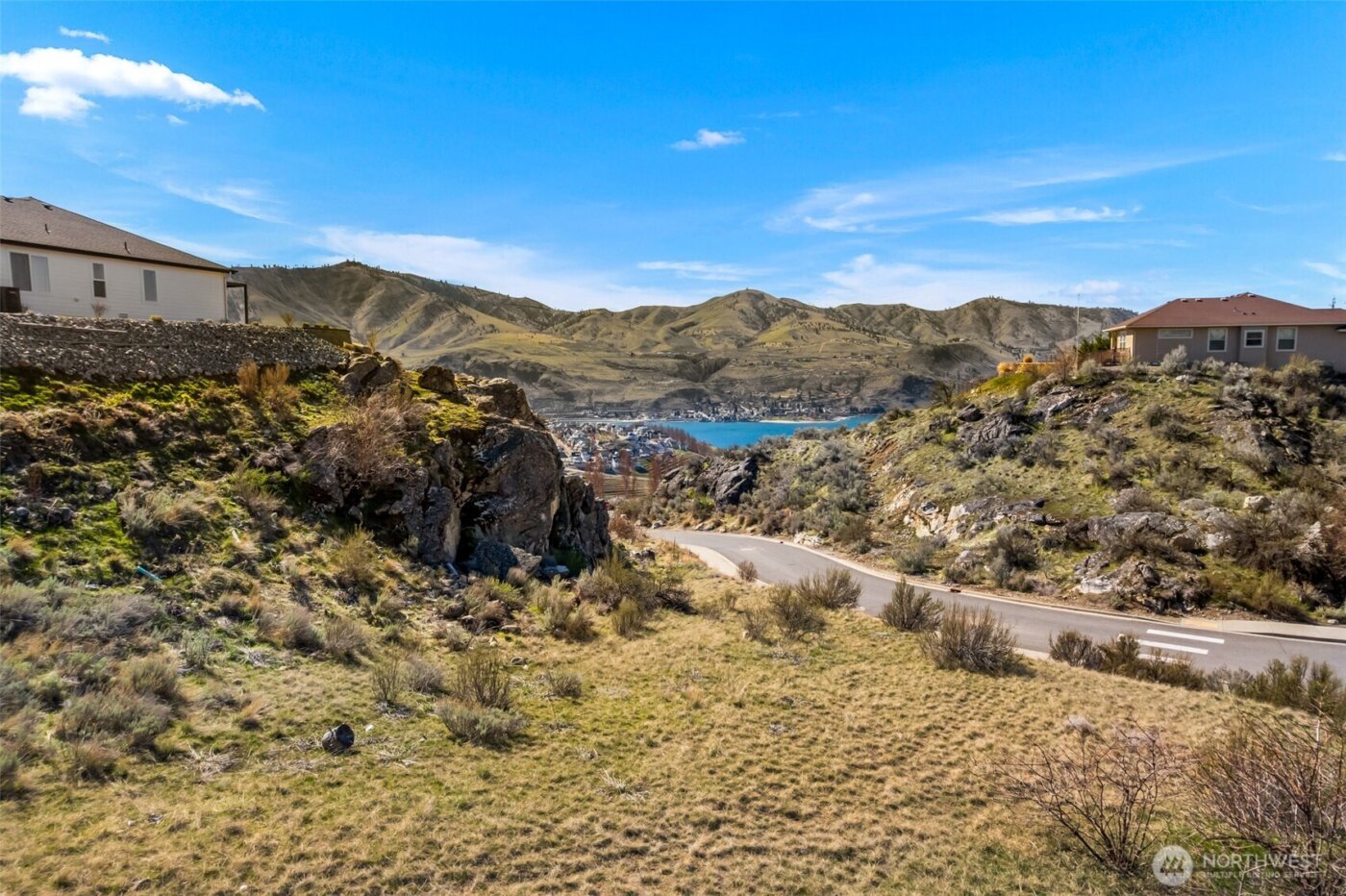 104 Crest Drive , Chelan, WA 98816