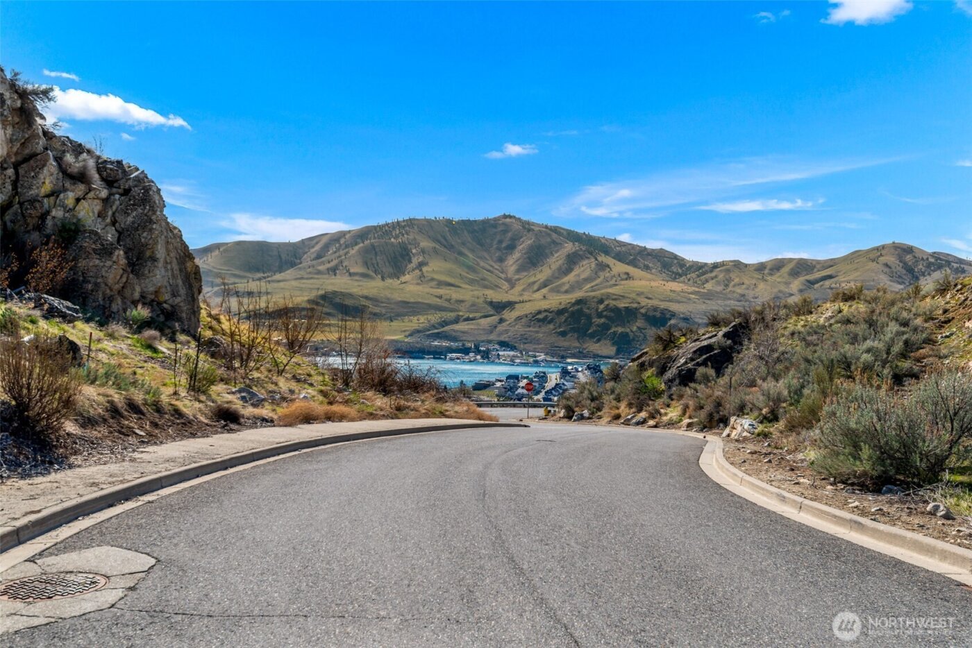 104 Crest Drive , Chelan, WA 98816