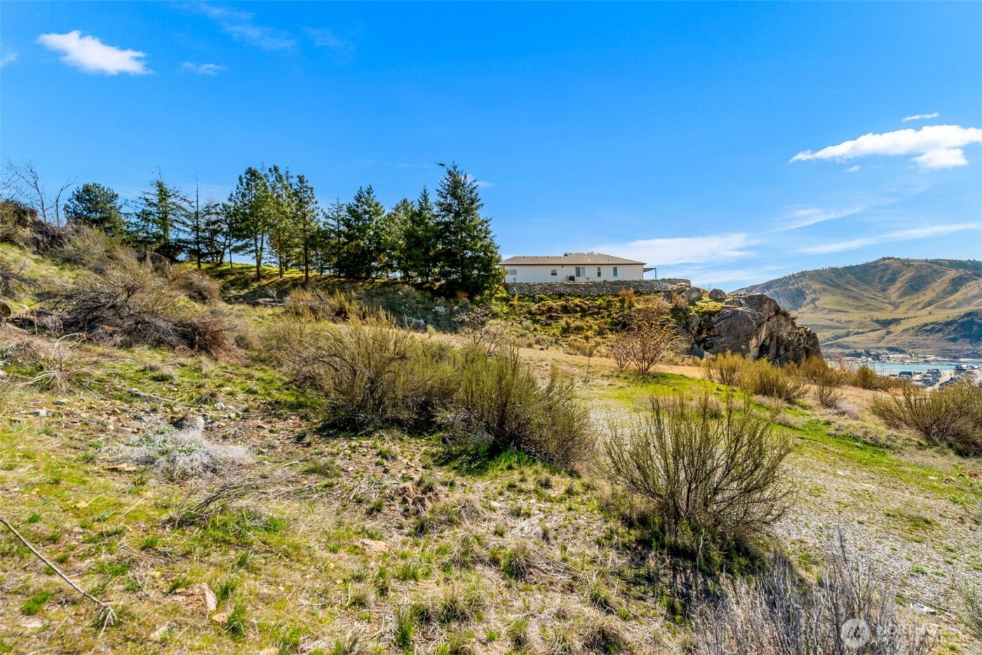 104 Crest Drive , Chelan, WA 98816