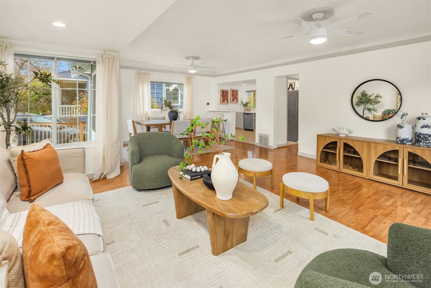 4715 S Orcas Street , Seattle, WA 98118