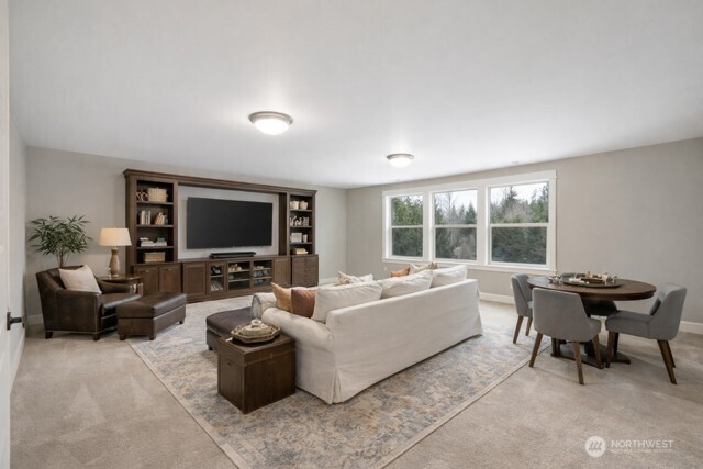 1328 213th Avenue East , Lake Tapps, WA 98391