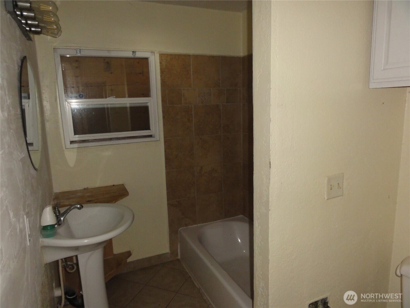 1820 S Sprague Avenue , Tacoma, WA 98405