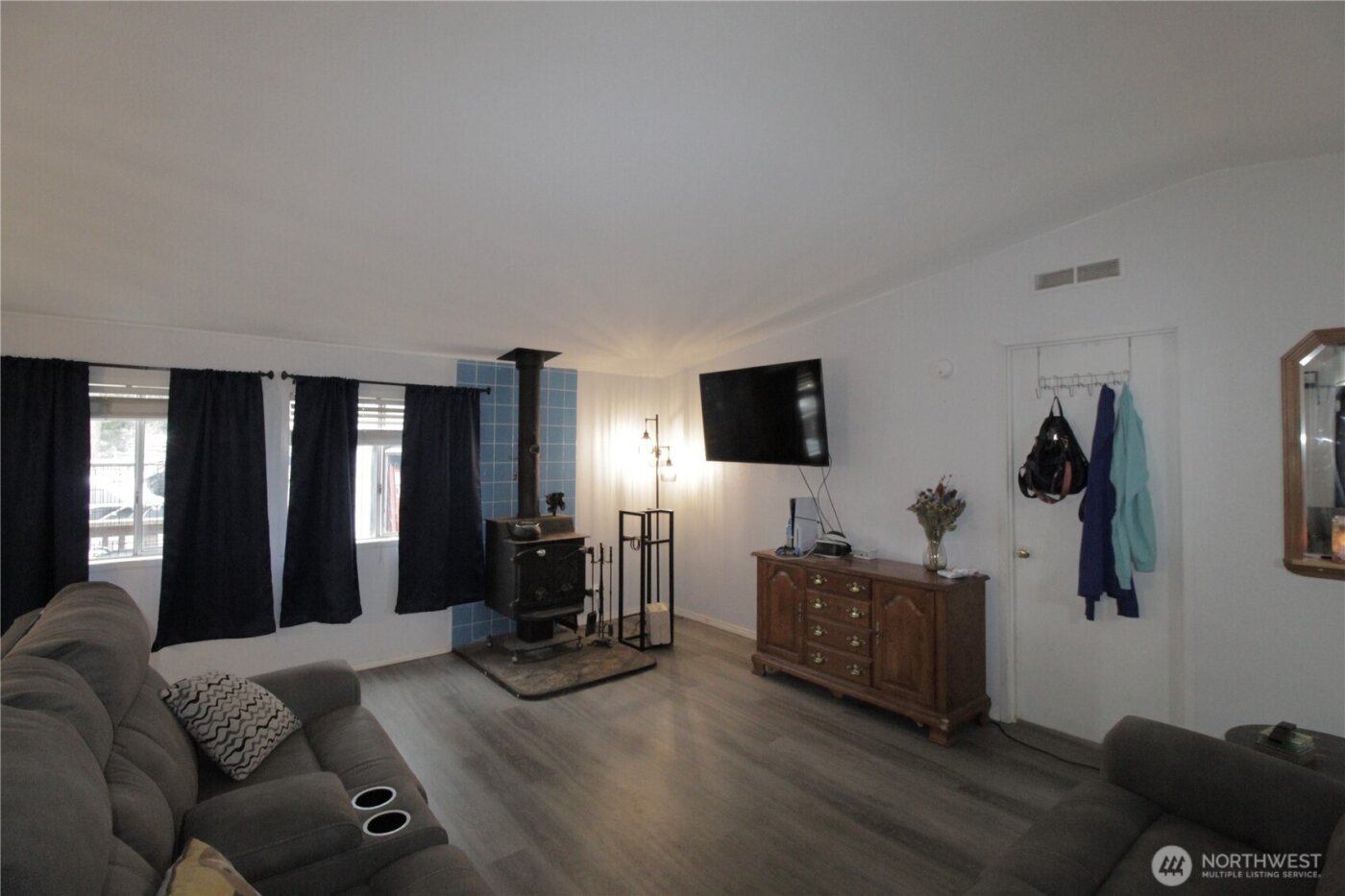 30425 6th Avenue S, Roy, WA 98580