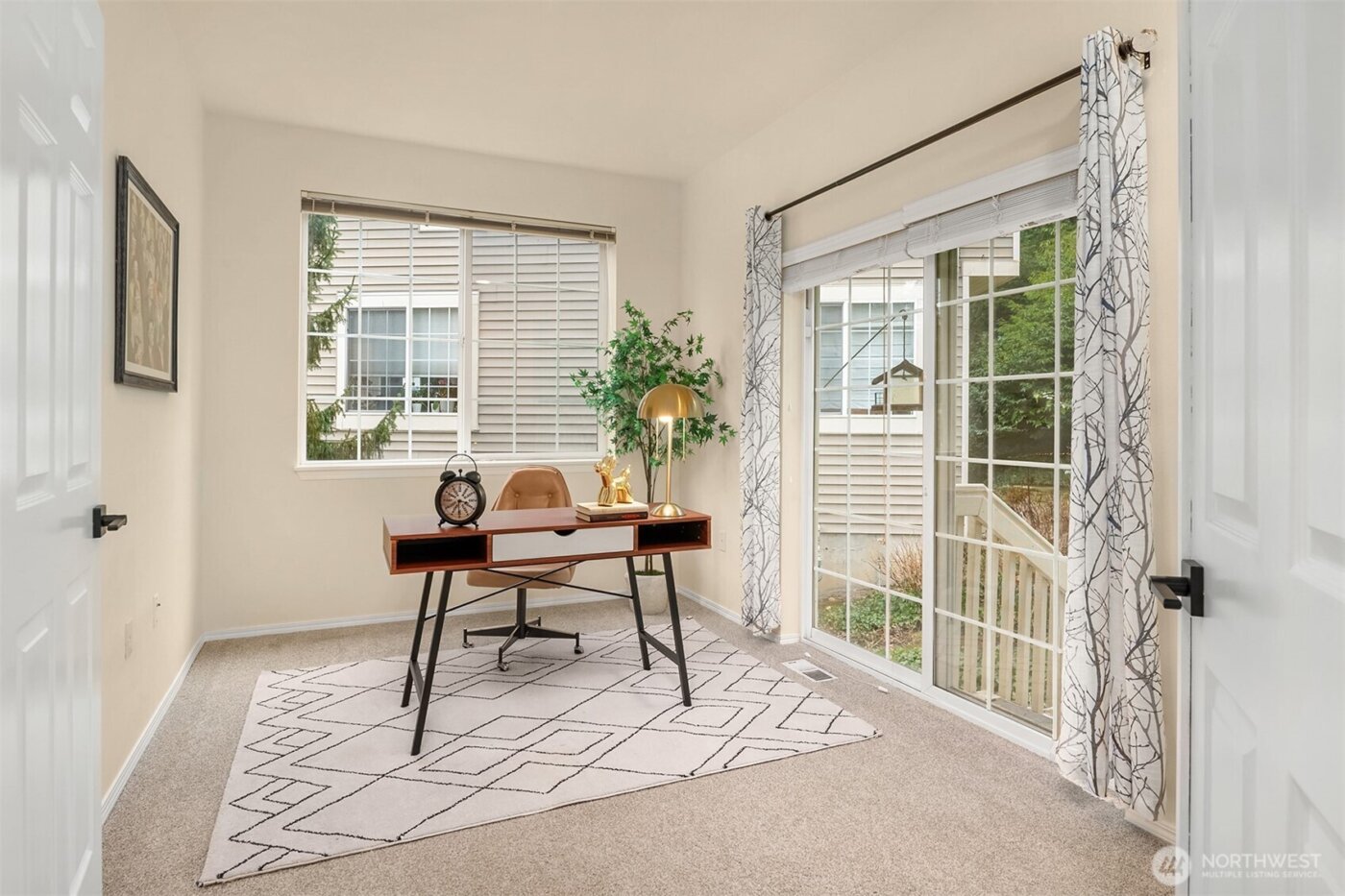 18646 NE 57th Way , Redmond, WA 98052