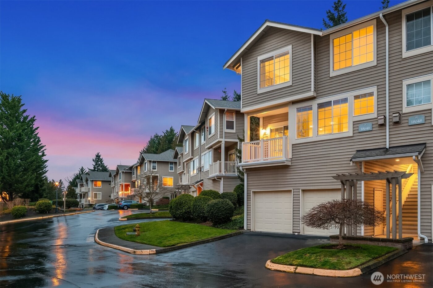 18646 NE 57th Way , Redmond, WA 98052