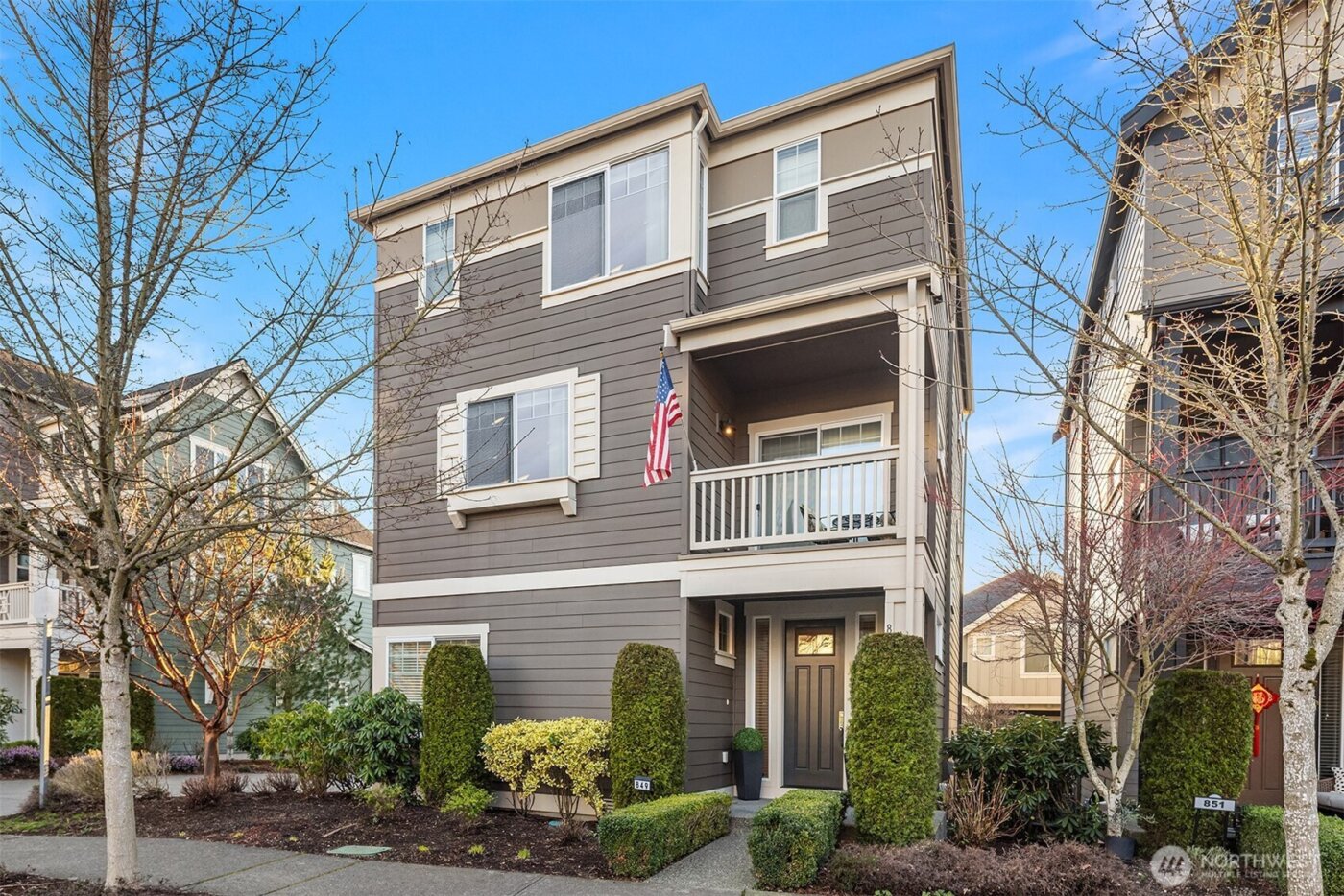 849 3rd Avenue NE, Issaquah, WA 98029-5404