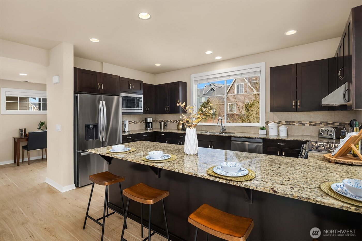 849 3rd Avenue NE, Issaquah, WA 98029-5404